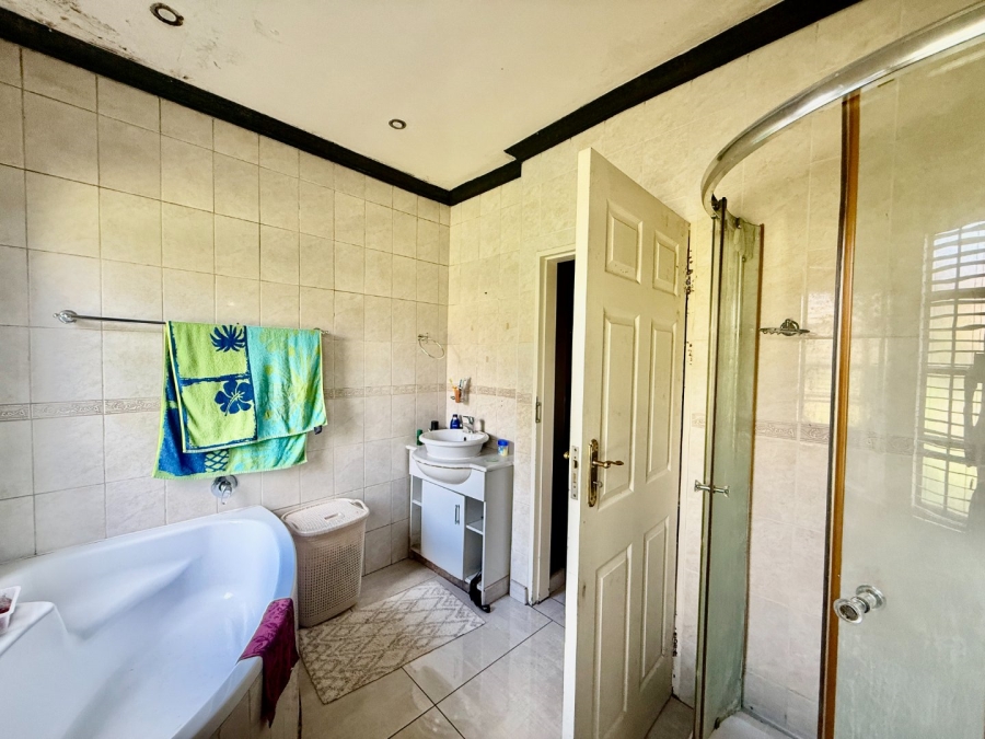 3 Bedroom Property for Sale in Meerhof North West